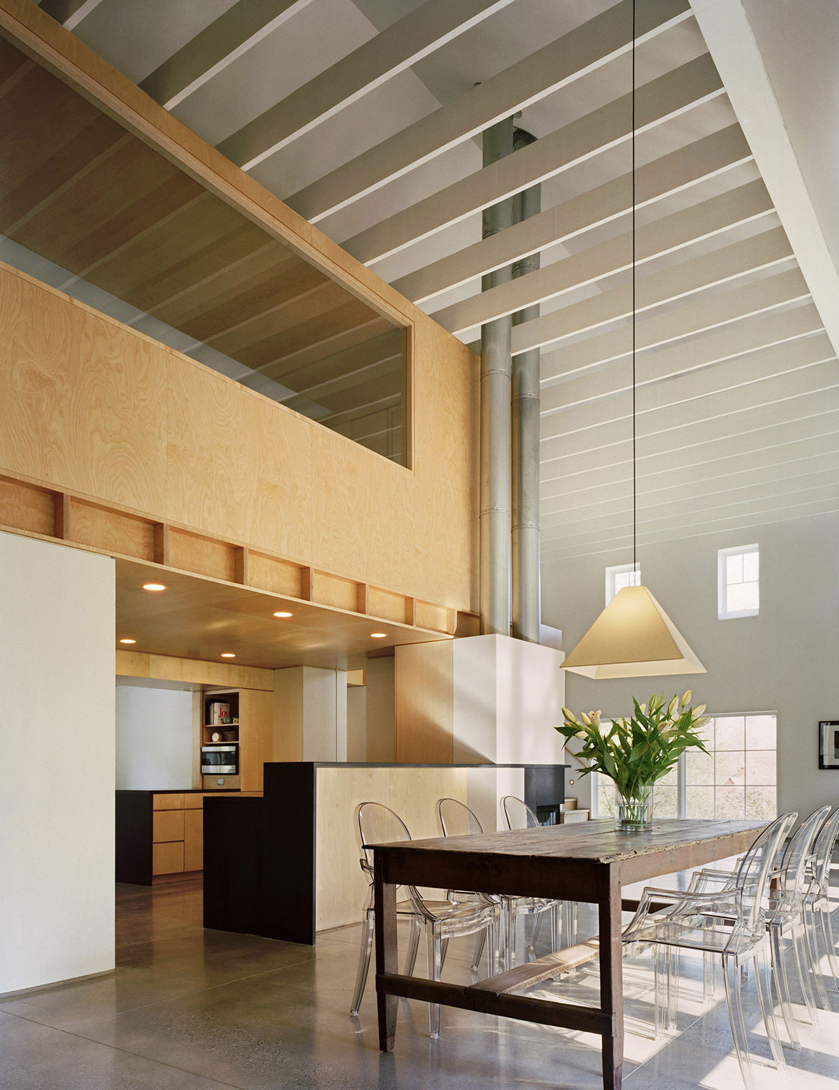 A Cozy, Comfortable and Elegant Home with Wonderful Views in Connecticut by Specht Harpman (7)