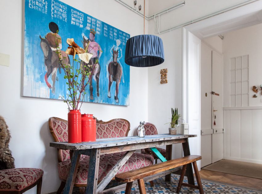 A Cozy Contemporary Apartment Brimming with Color and Art in Vienna by Atelier Karasinski (9)