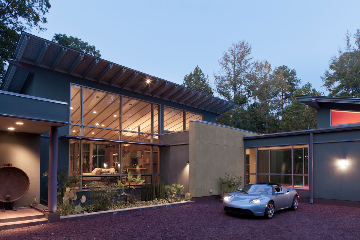 A Cozy Contemporary Home Illuminated with Natural Light in North Carolina by Krichco Construction (21)