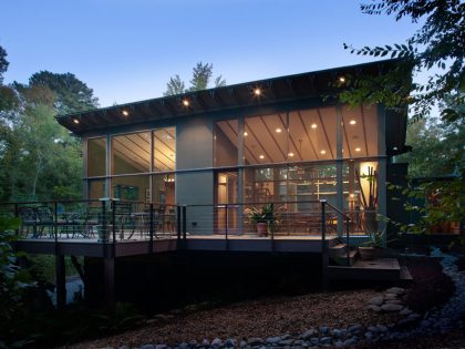 A Cozy Contemporary Home Illuminated with Natural Light in North Carolina by Krichco Construction (22)