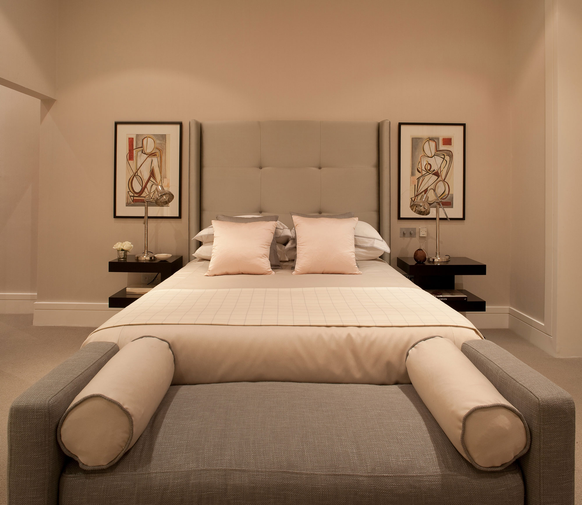 A Cozy Contemporary House with Warm and Luxurious Interiors in London, England by Roselind Wilson Design (15)