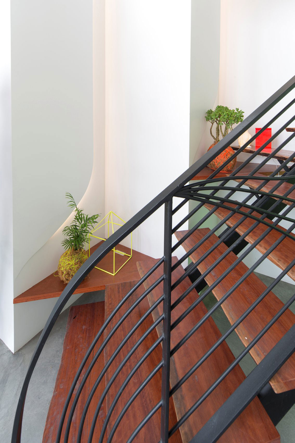 A Cozy, Warm and Friendly House for a Stylish Young Family in Sydney by Enter Projects (3)
