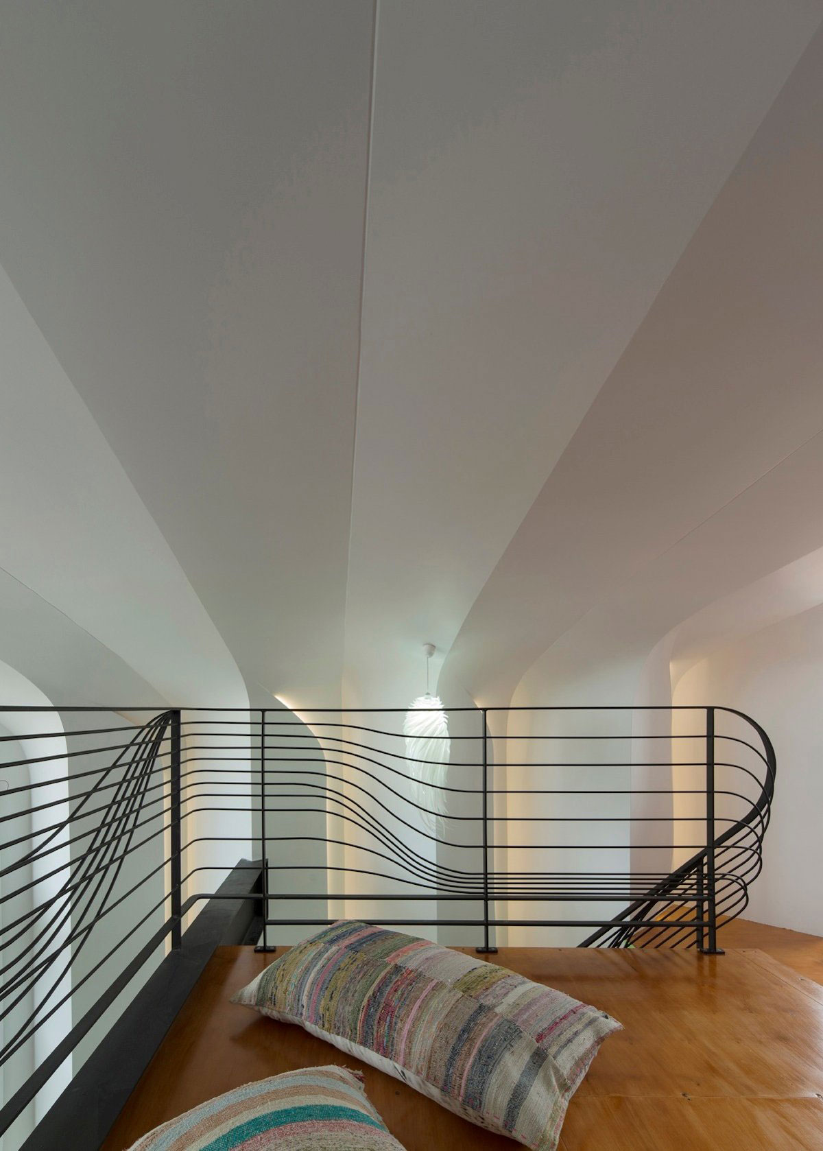 A Cozy, Warm and Friendly House for a Stylish Young Family in Sydney by Enter Projects (7)