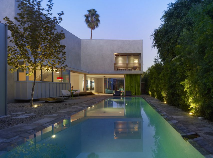 A Cozy and Elegant Home with Simple and Beautiful Elements in West Hollywood by Clive Wilkinson Architects (10)