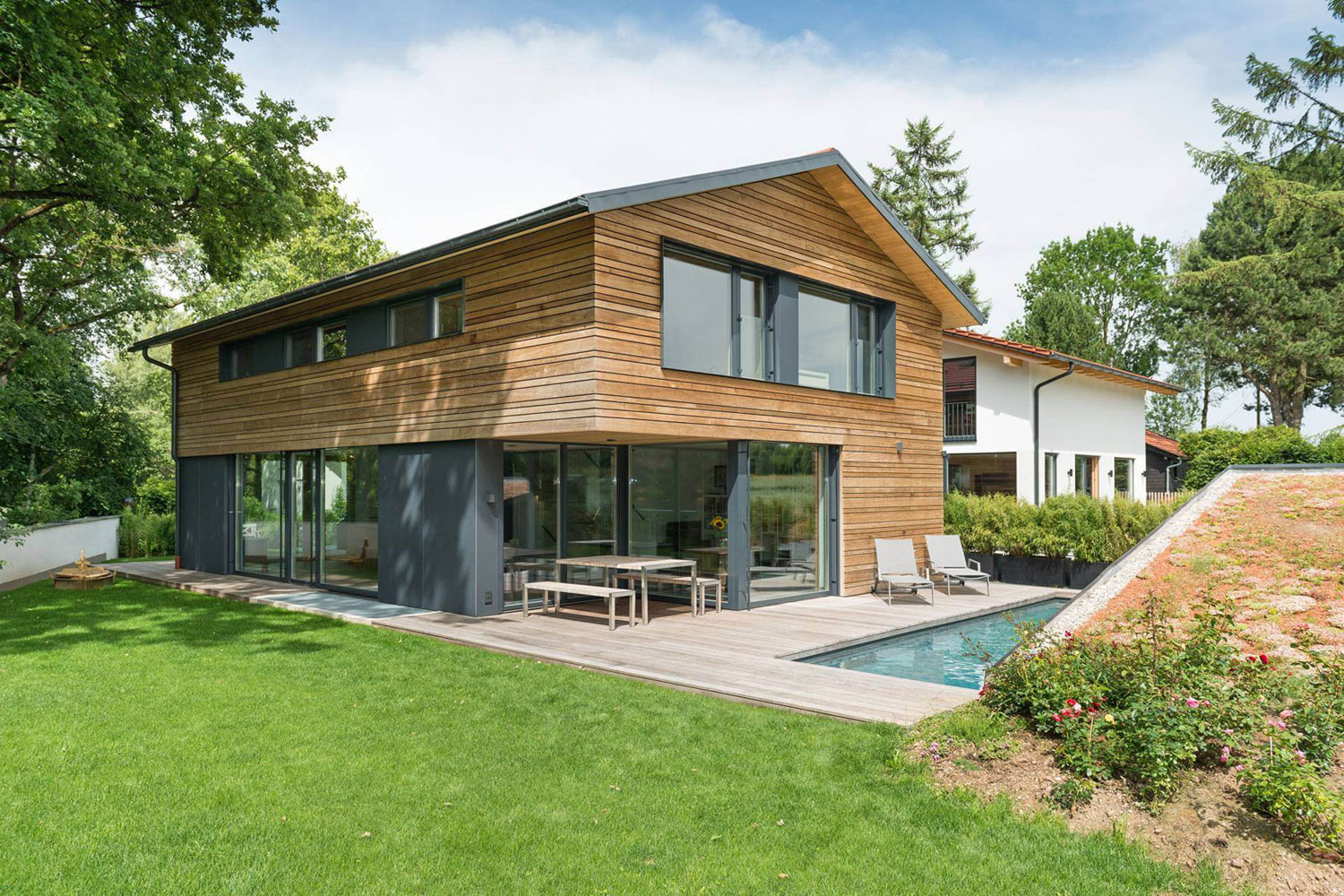 A Cozy and Elegant Modern Home with Inviting Ambiance in Oberhaching by Despang Schlüpmann Architekten (2)