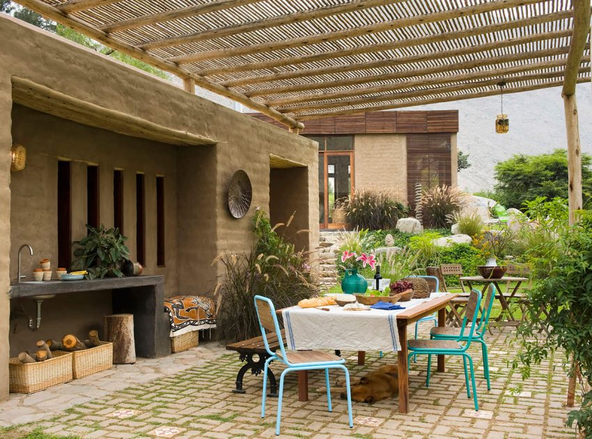 A Cozy and Quiet Stone House Surrounded by a Charming Landscape of Antioquia District, Peru by Marina Vella Arquitectos (5)