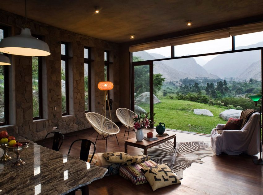 A Cozy and Quiet Stone House Surrounded by a Charming Landscape of Antioquia District, Peru by Marina Vella Arquitectos (7)