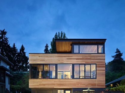 A Creative Modern Industrial Home Constructed for Two People and Eighteen Bicycles in Seattle by Chadbourne + Doss Architects (11)