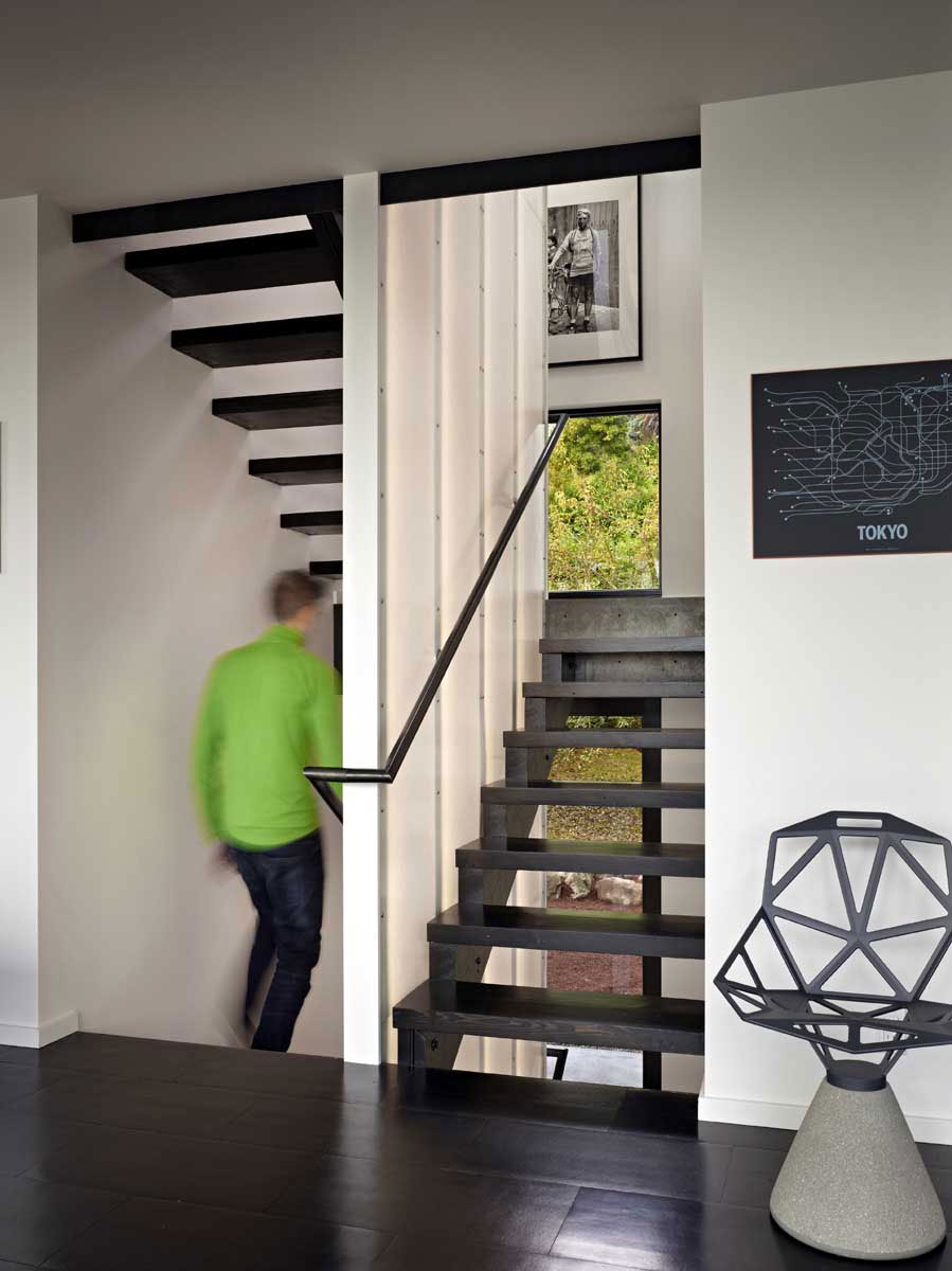 A Creative Modern Industrial Home Constructed for Two People and Eighteen Bicycles in Seattle by Chadbourne + Doss Architects (6)