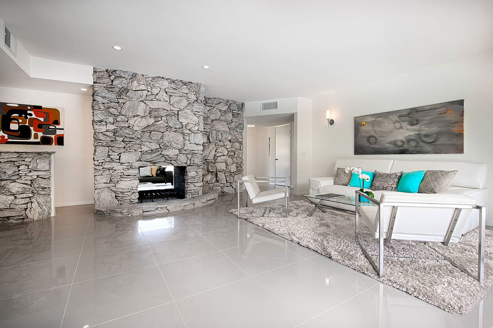 A Fascinating and Stylish Modern Home with Beautiful Landscape in Palm Springs by H3K Design (7)