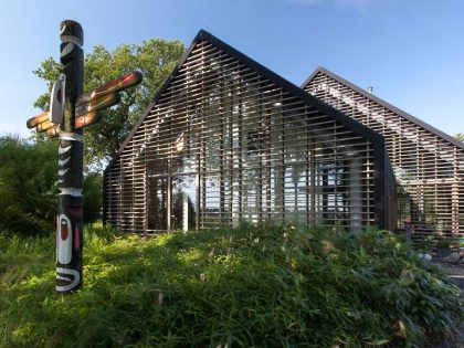 A Former Barnhouse Becomes a Stylish and Colorful Modern Home for a Family in Donderen
