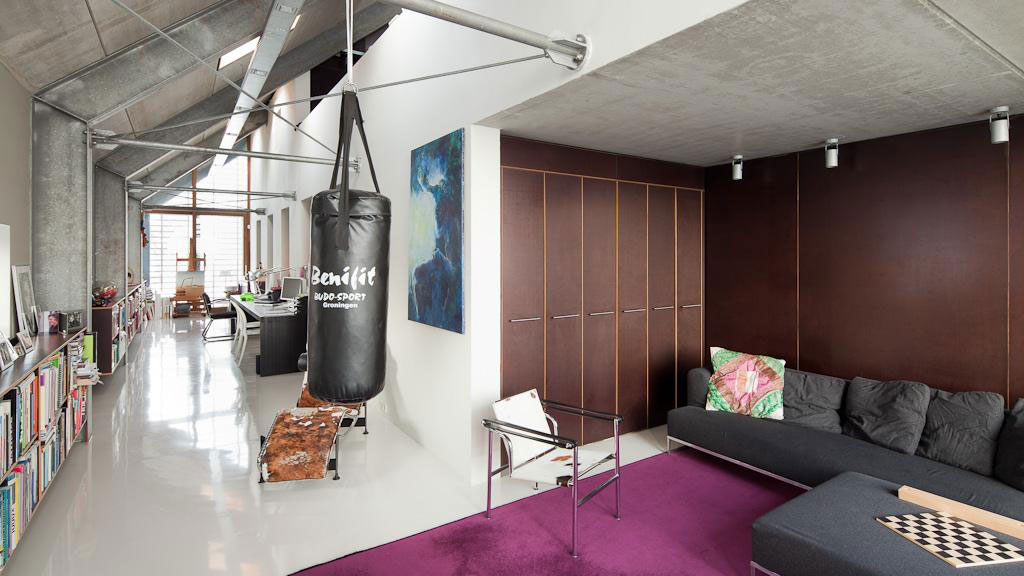 A Former Barnhouse Becomes a Stylish and Colorful Modern Home for a Family in Donderen by aatvos (13)