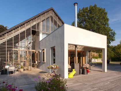 A Former Barnhouse Becomes a Stylish and Colorful Modern Home for a Family in Donderen by aatvos (6)