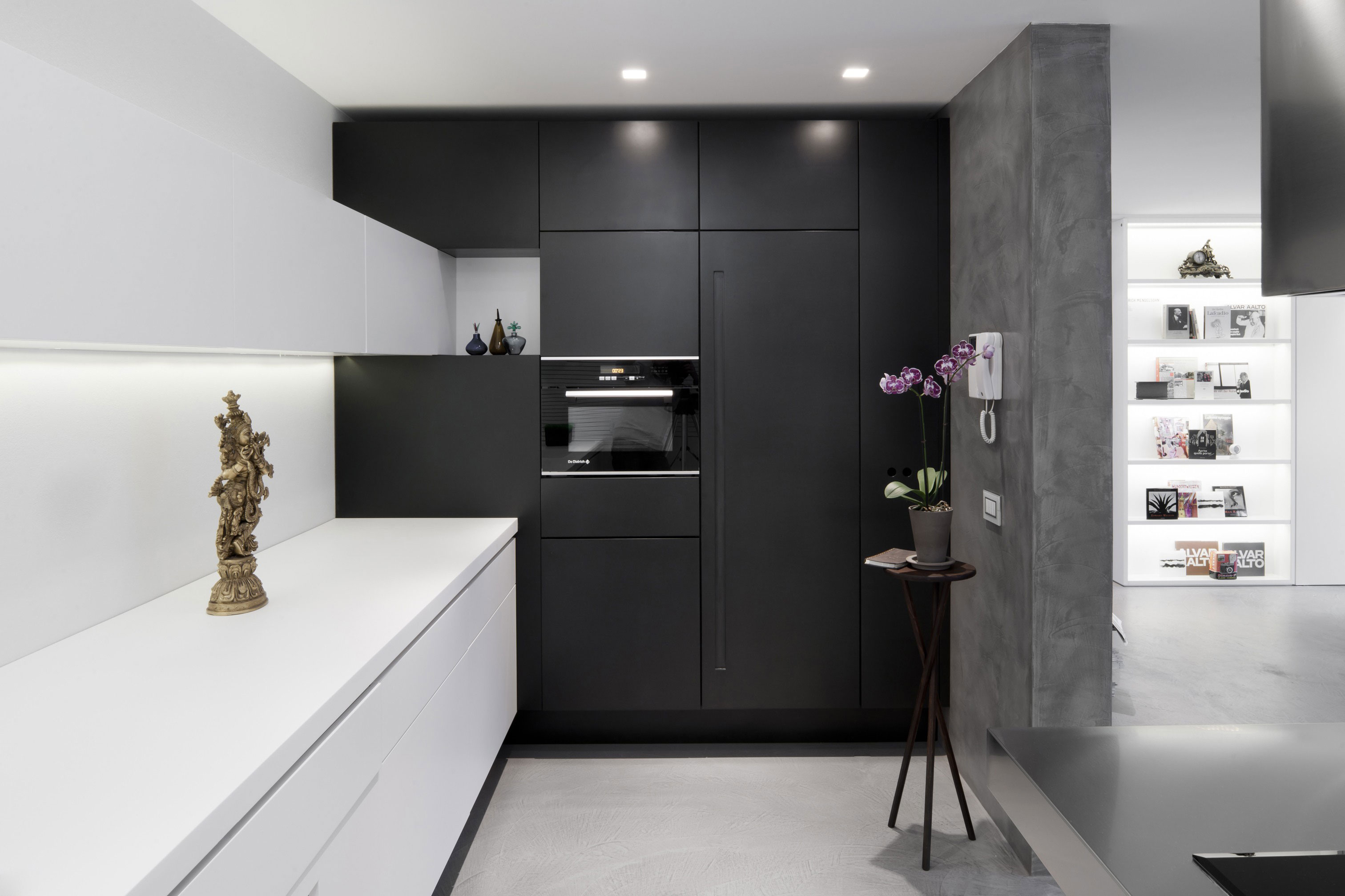 A Former Garage Becomes an Elegant and Luminous Home in San Daniele del Friuli, Italy by Edoardo Petri (6)