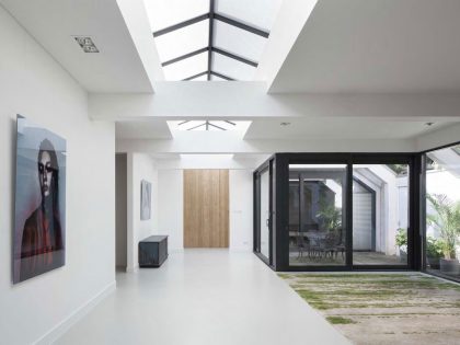 A Former Garage Turned Into a Spacious and Lavish Home in Amsterdam by i29 Interior Architects (5)