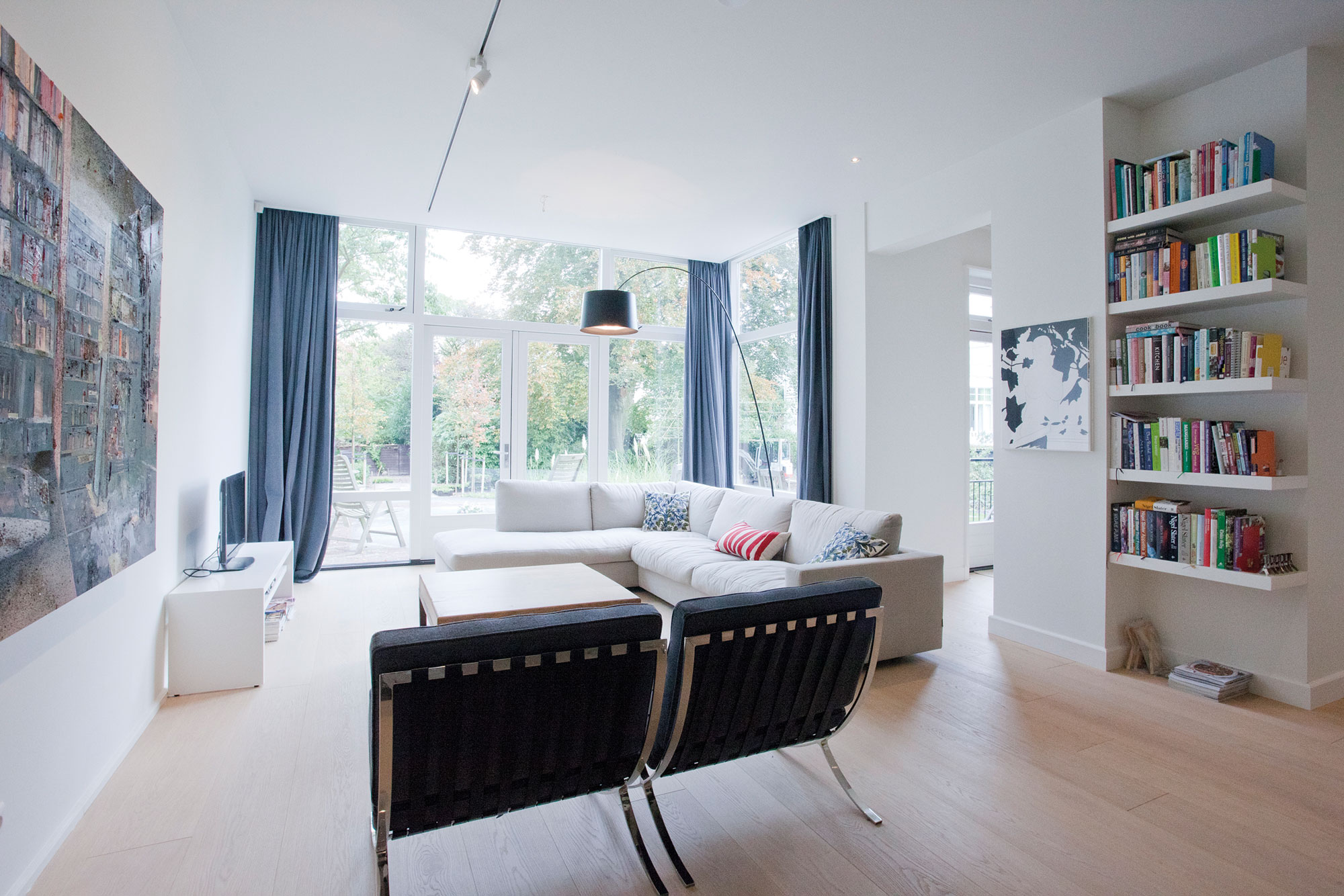 A Former Museum Transformed Into a Luxury Contemporary Home in Rotterdam by Peña Architecture (3)
