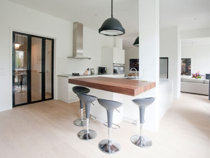 A Former Museum Transformed Into a Luxury Contemporary Home in Rotterdam by Peña Architecture (7)