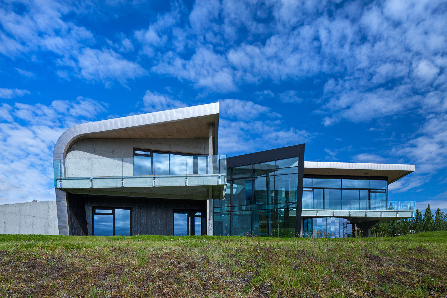 A Futuristic and Unique Modern Home with Stylish Interiors in Iceland by EON architecture (5)