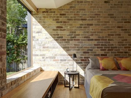 A Luminous Contemporary Home Built From Recycled Bricks in Sydney by Andrew Burges Architects (10)