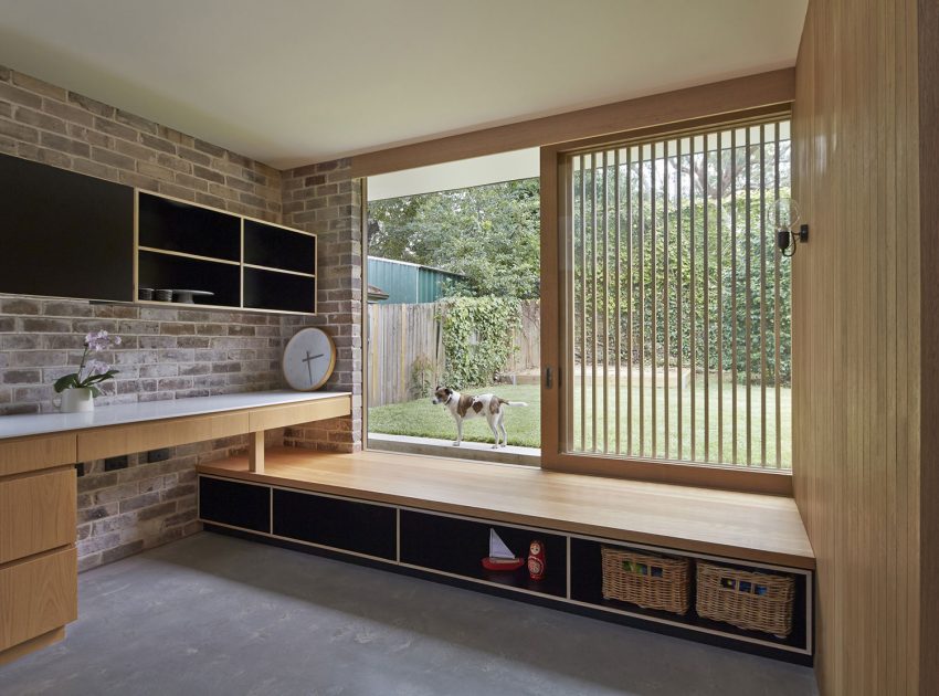 A Luminous Contemporary Home Built From Recycled Bricks in Sydney by Andrew Burges Architects (11)