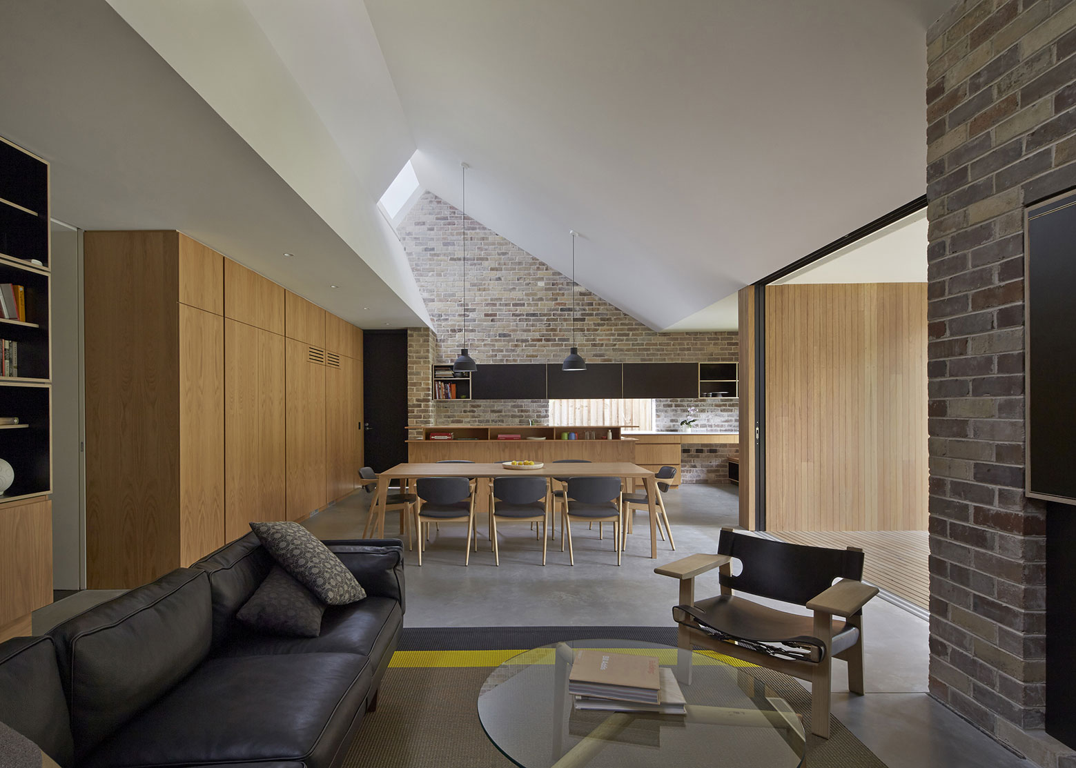 A Luminous Contemporary Home Built From Recycled Bricks in Sydney by Andrew Burges Architects (4)