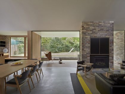 A Luminous Contemporary Home Built From Recycled Bricks in Sydney by Andrew Burges Architects (6)