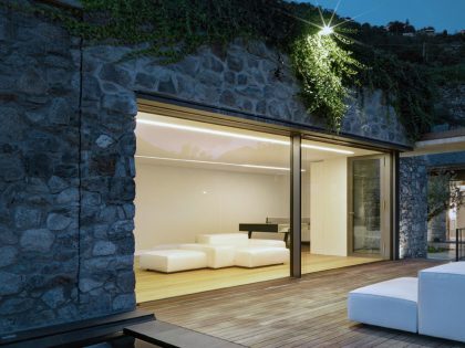 A Luminous Contemporary Home Nestled in the Breathtaking Mountains of Valtellina by Rocco Borromini (16)