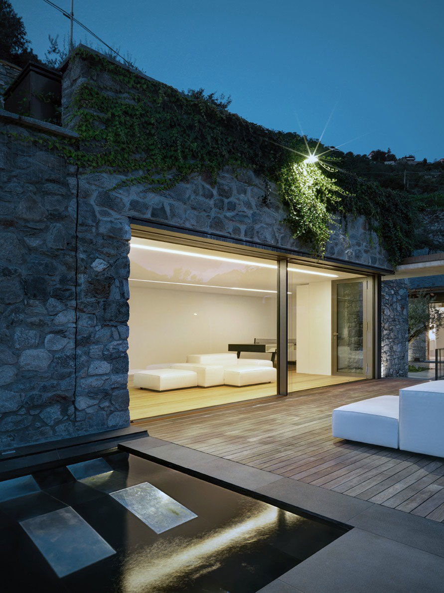 A Luminous Contemporary Home Nestled in the Breathtaking Mountains of Valtellina by Rocco Borromini (16)