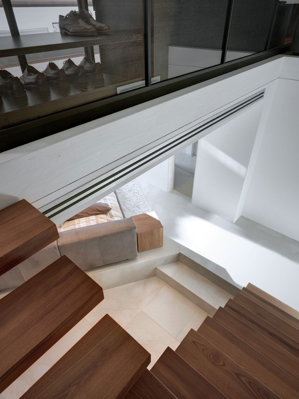 A Luminous Contemporary Home Nestled in the Breathtaking Mountains of Valtellina by Rocco Borromini (7)