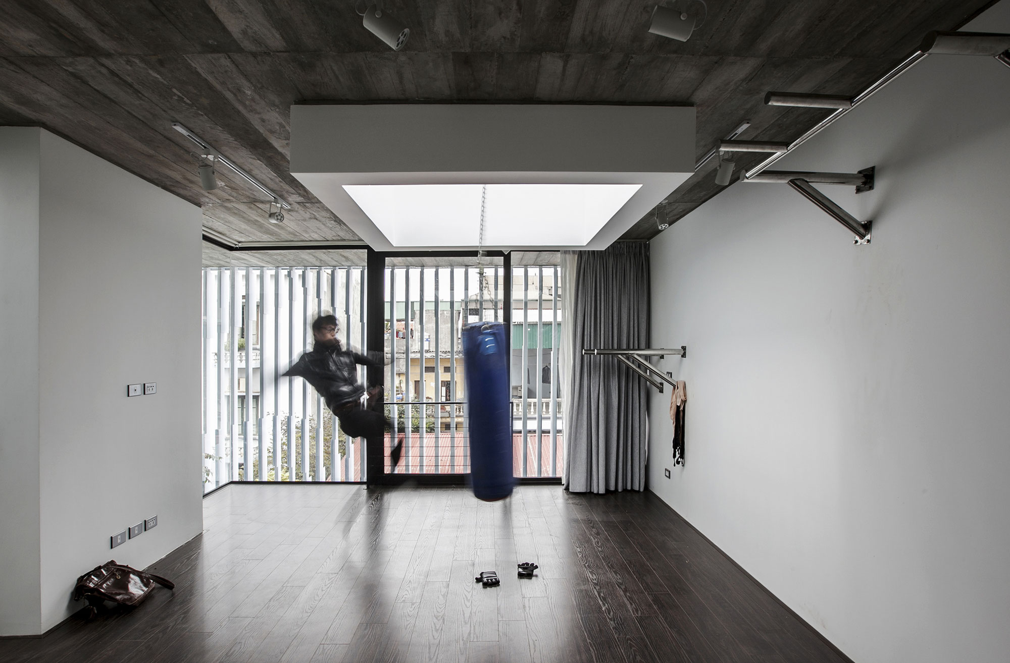 A Luminous Contemporary Home for a Single Man in Hanoi, Vietnam by AHL architects associates (26)