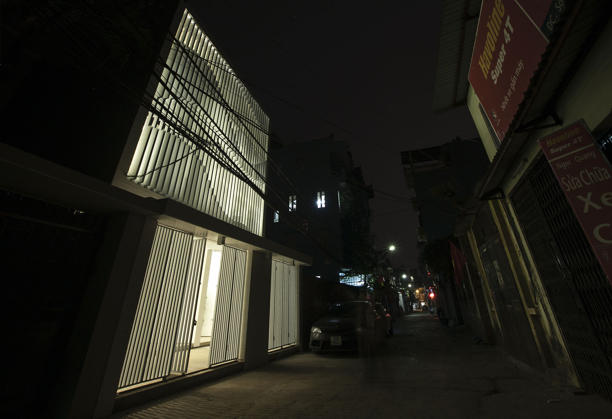 A Luminous Contemporary Home for a Single Man in Hanoi, Vietnam by AHL architects associates (36)