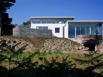 A Luminous Hillside Home with Spectacular Views in Castel, Guernsey by Jamie Falla Architecture (1)