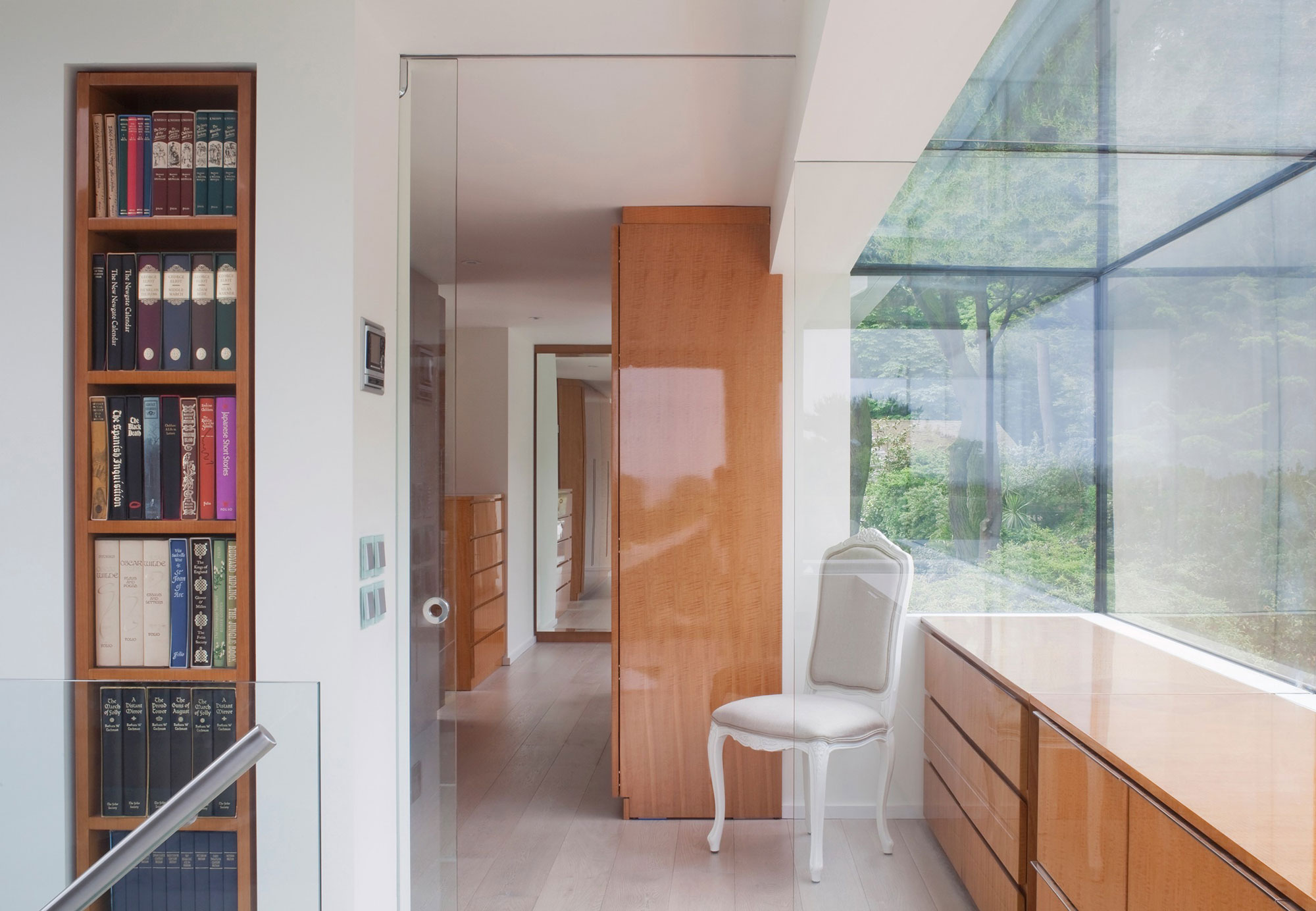 A Luminous Hillside Home with Spectacular Views in Castel, Guernsey by Jamie Falla Architecture (12)