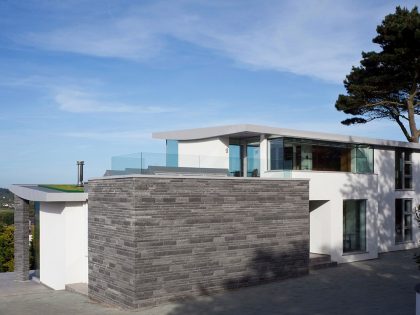 A Luminous Hillside Home with Spectacular Views in Castel, Guernsey by Jamie Falla Architecture (4)