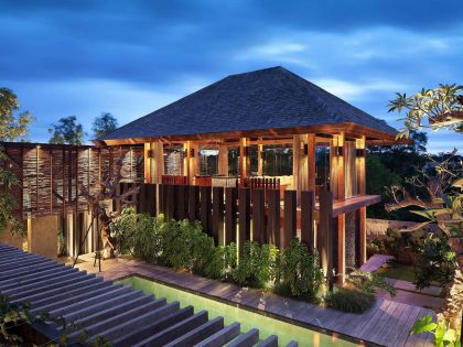 A Luxurious and Comfortable Modern Villa with Large Pool in Pecatu, Indonesia by Wahana Cipta Selaras (18)