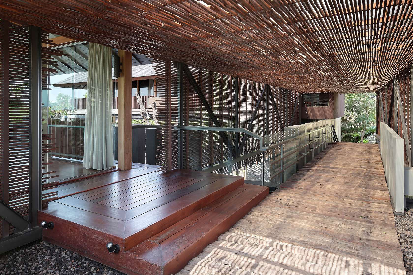 A Luxurious and Comfortable Modern Villa with Large Pool in Pecatu, Indonesia by Wahana Cipta Selaras (9)