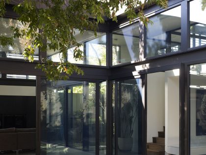 A Magnificent Contemporary Home Full of Elegance and Transparency in Hawthorn East by Steve Domoney Architecture (2)