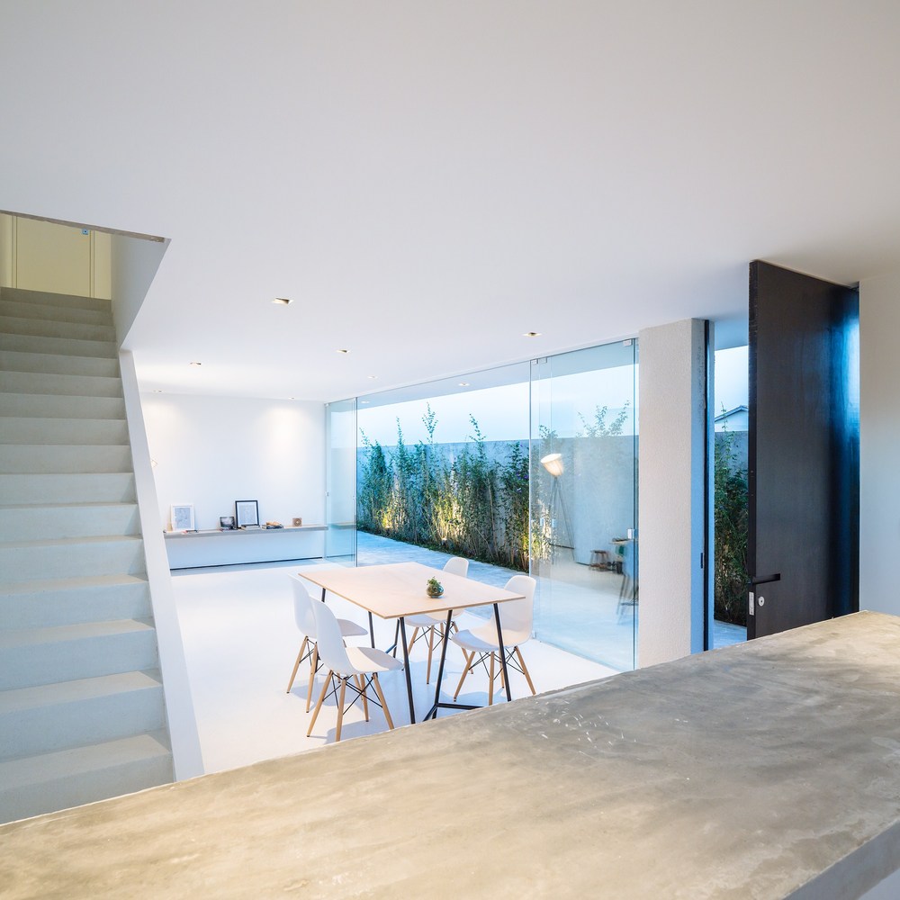 A Modern House Built with Focus on Natural Lighting and Ventilation in Sorocaba by Estudio BRA arquitetura (14)