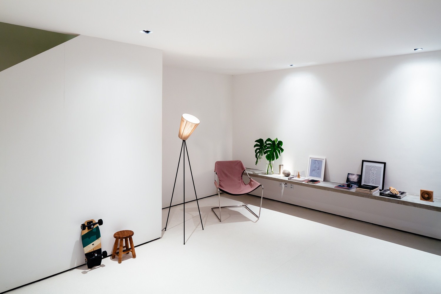 A Modern House Built with Focus on Natural Lighting and Ventilation in Sorocaba by Estudio BRA arquitetura (16)