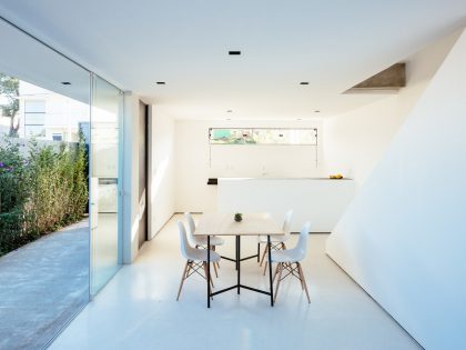 A Modern House Built with Focus on Natural Lighting and Ventilation in Sorocaba by Estudio BRA arquitetura (17)