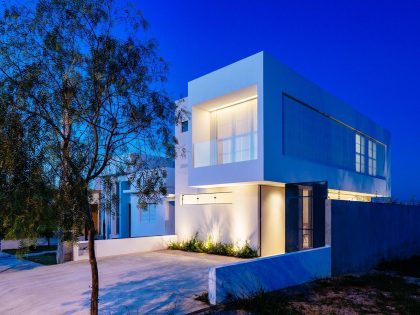 A Modern House Built with Focus on Natural Lighting and Ventilation in Sorocaba by Estudio BRA arquitetura (22)