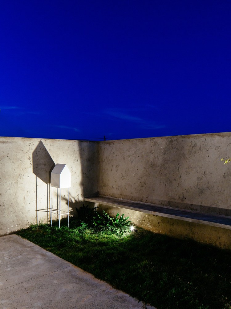 A Modern House Built with Focus on Natural Lighting and Ventilation in Sorocaba by Estudio BRA arquitetura (27)