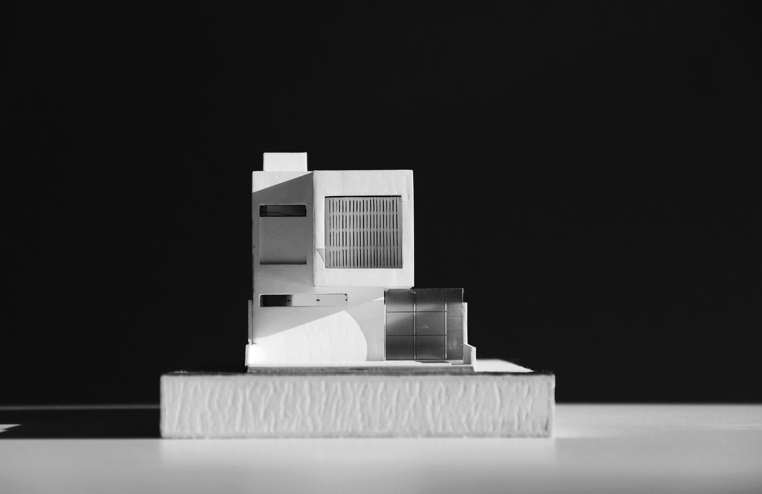 A Modern House Built with Focus on Natural Lighting and Ventilation in Sorocaba by Estudio BRA arquitetura (38)