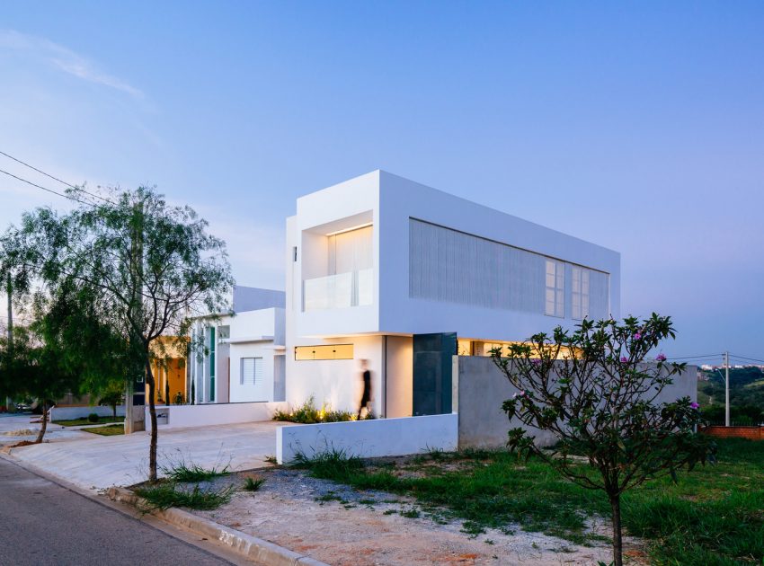 A Modern House Built with Focus on Natural Lighting and Ventilation in Sorocaba by Estudio BRA arquitetura (6)