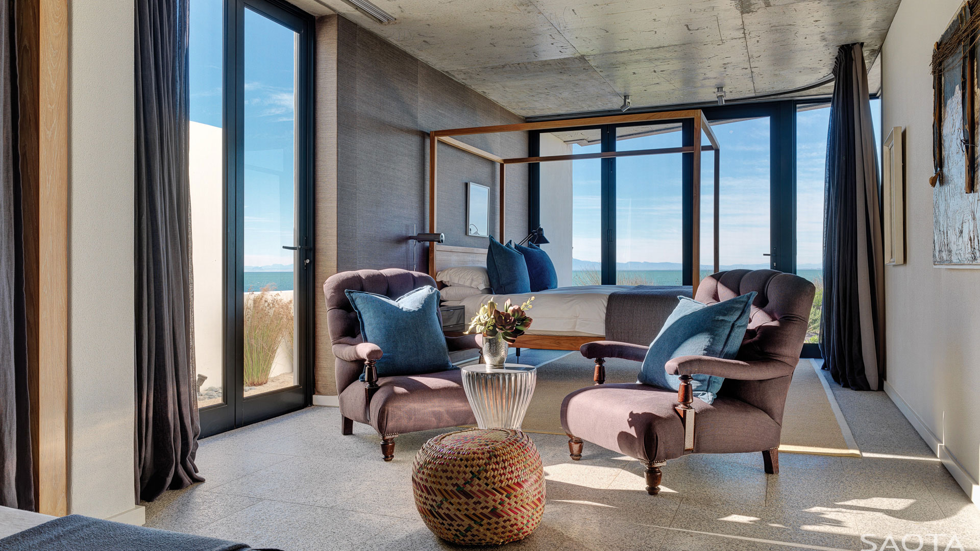 A Playful and L-Shaped Contemporary House with Spectacular Ocean Views in Shelley Point by SAOTA (6)