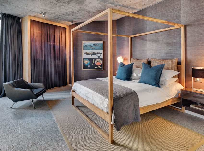 A Playful and L-Shaped Contemporary House with Spectacular Ocean Views in Shelley Point by SAOTA (7)