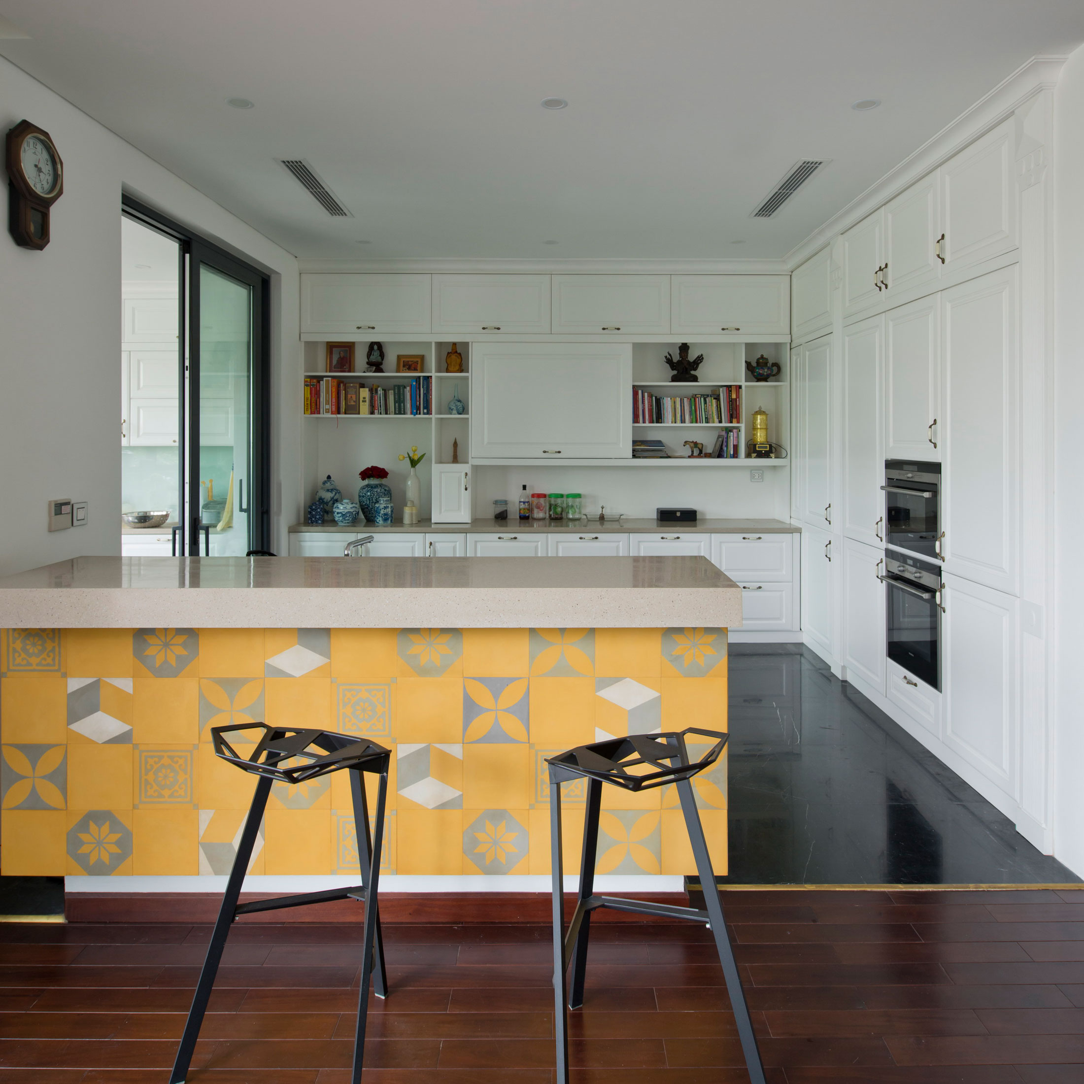 A Sensational Modern Home with Exquisite Landscaping in Ha Noi, Vietnam by Landmak Architecture (20)