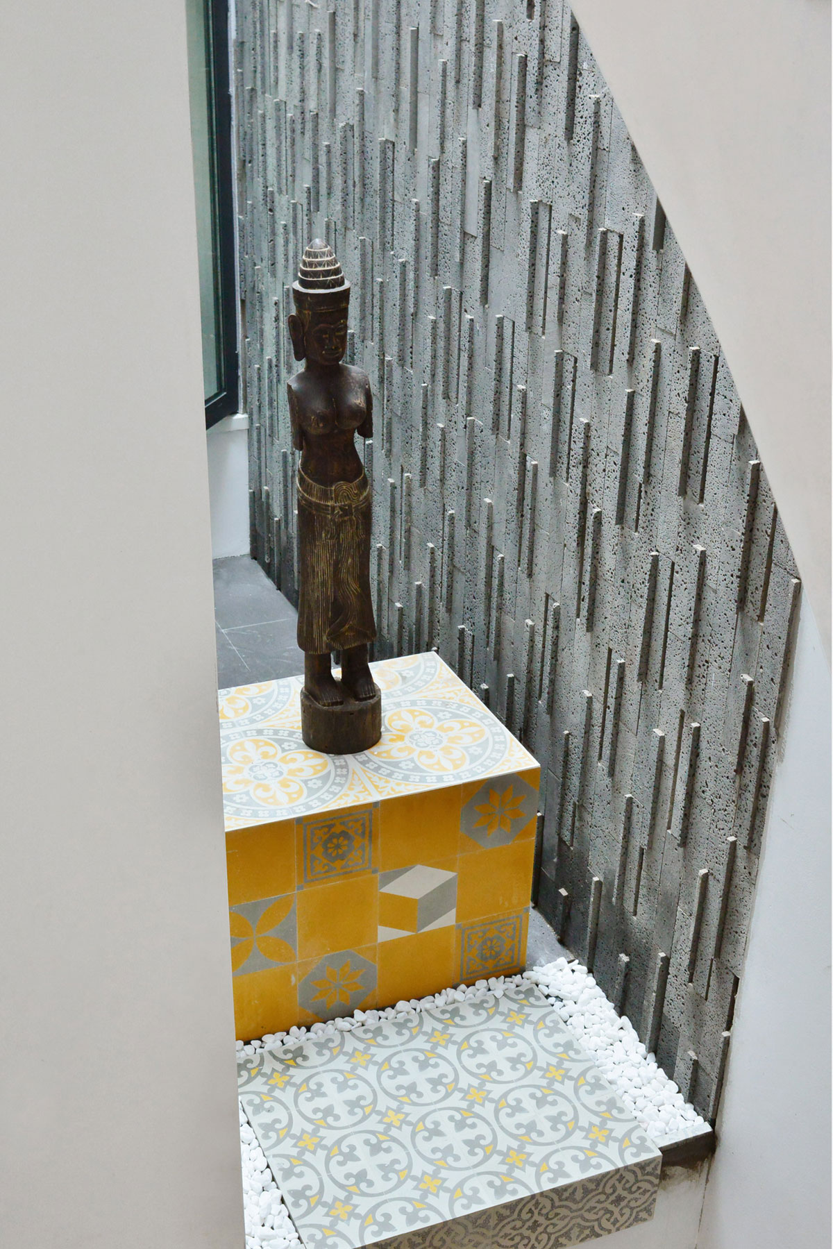 A Sensational Modern Home with Exquisite Landscaping in Ha Noi, Vietnam by Landmak Architecture (22)