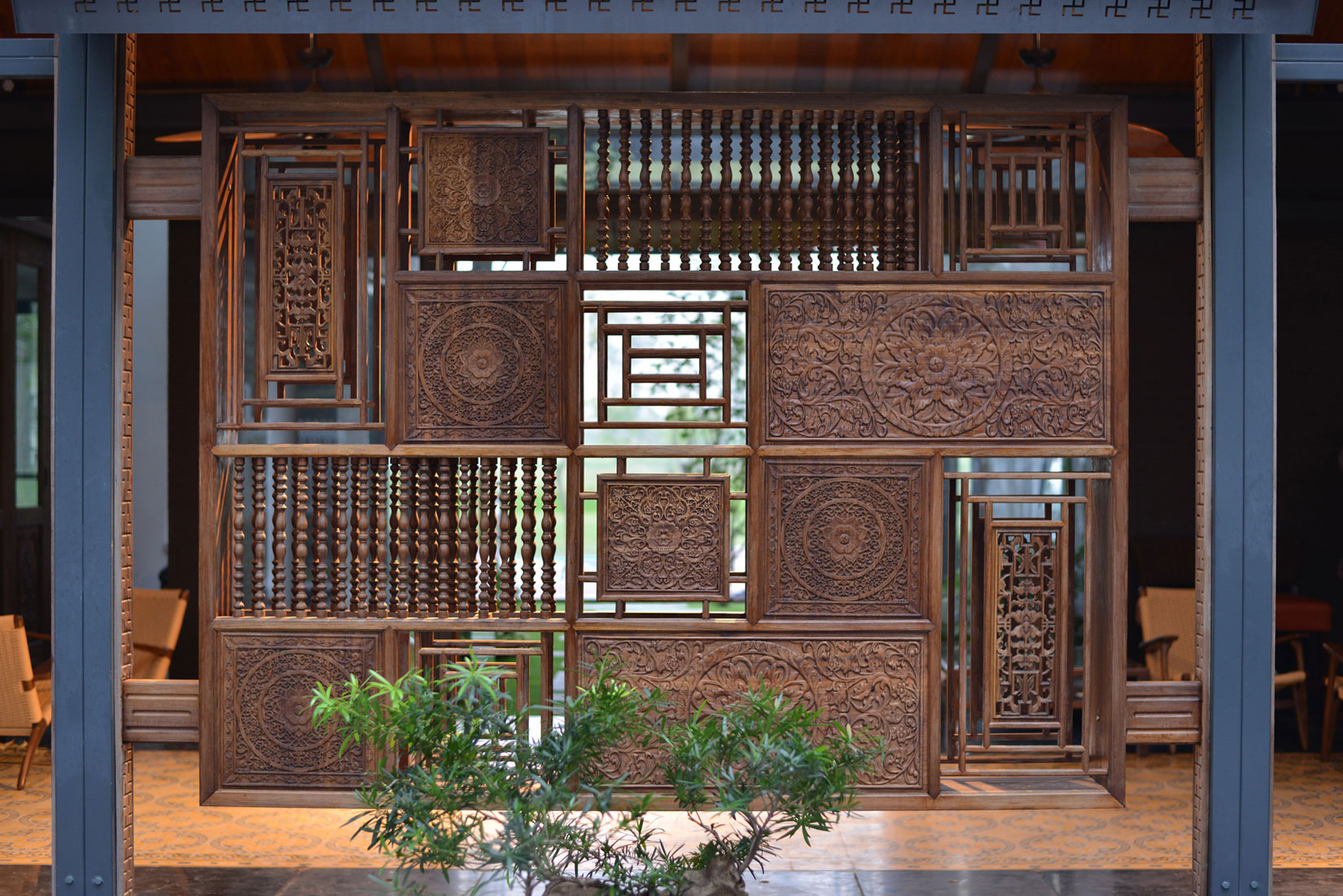 A Sensational Modern Home with Exquisite Landscaping in Ha Noi, Vietnam by Landmak Architecture (5)