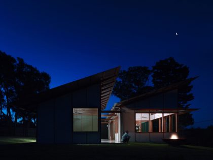 A Simple Contemporary Home for a Family of Committed Campers in New South Wales by Dunn & Hillam Architects (11)